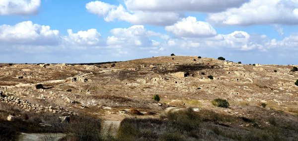 أم الشقف/ دورا- الخليل، بعدسة عبد الجبار قاضي