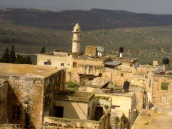 صور قديمة من منازل القرية