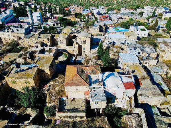 صور جوية لقرية دير إستيا، بعدسة: أ. محمد أبو نوح
