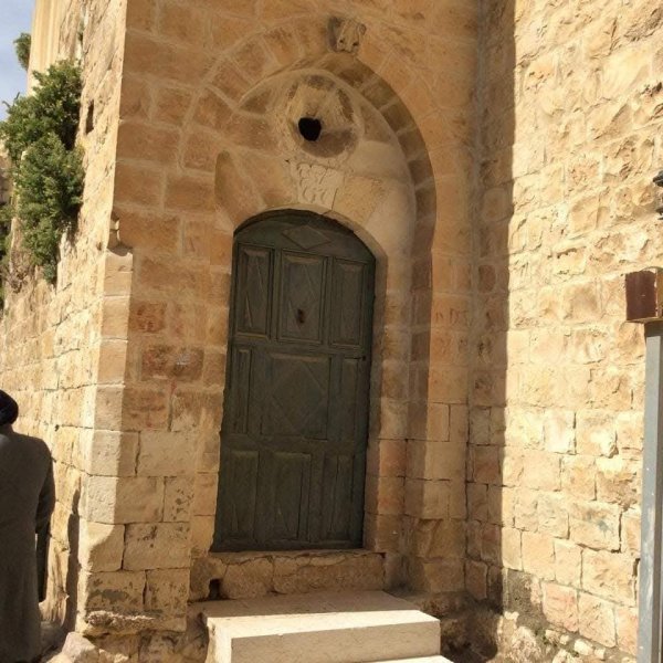 البلدة القديمة في قرية دير استيا في محافظة سلفيت، نقلاً عن صفحة أبناء البلد