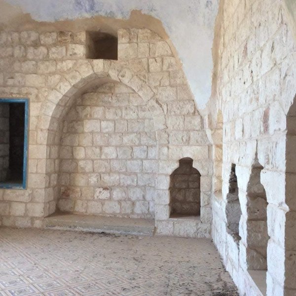 البلدة القديمة في قرية دير استيا في محافظة سلفيت، نقلاً عن صفحة أبناء البلد