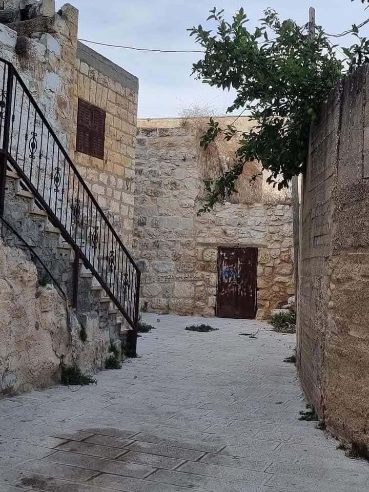 قرية دير استيا – البلدة القديمة / فلسطين