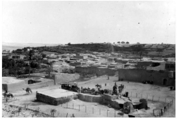 المباني السكنية جنوبي قلعة برقوق  تعود لعام 1917، نقلاً عن موقع النخلة| عائلة الآغا https://www.elagha.net/11376