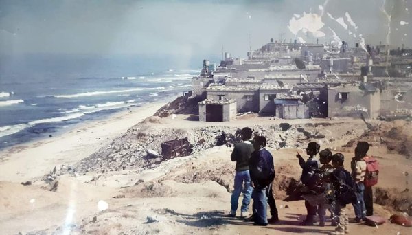 شاطئ بحر غزة تقريبا عام 1972
