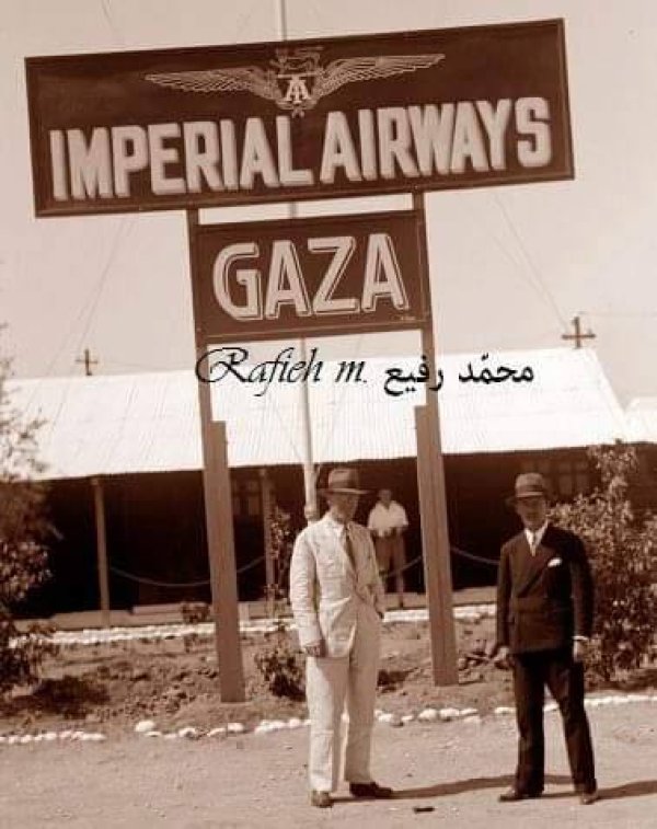 صور نادرة مطار غزة عام 1935 نقلاً عن صفحة الباحث محمد رفيع