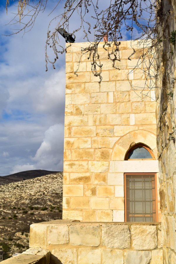 قرية نصف جبيل: نابلس