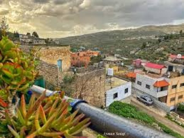 قرية نصف جبيل: نابلس