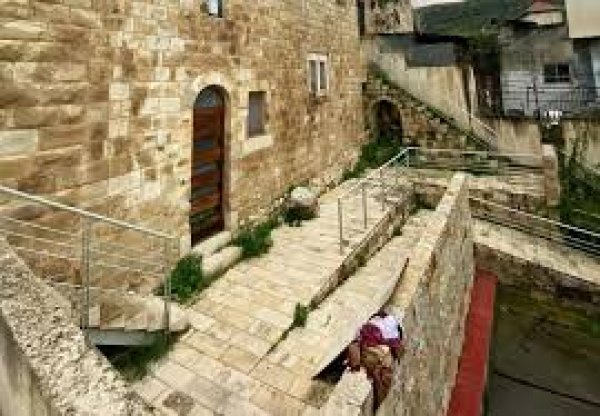 قرية نصف جبيل: نابلس