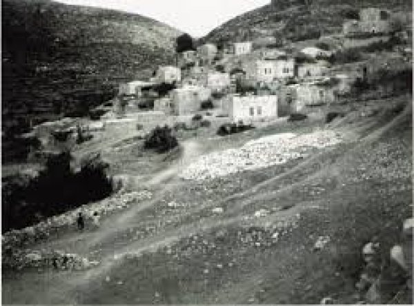 قرية نصف جبيل: نابلس