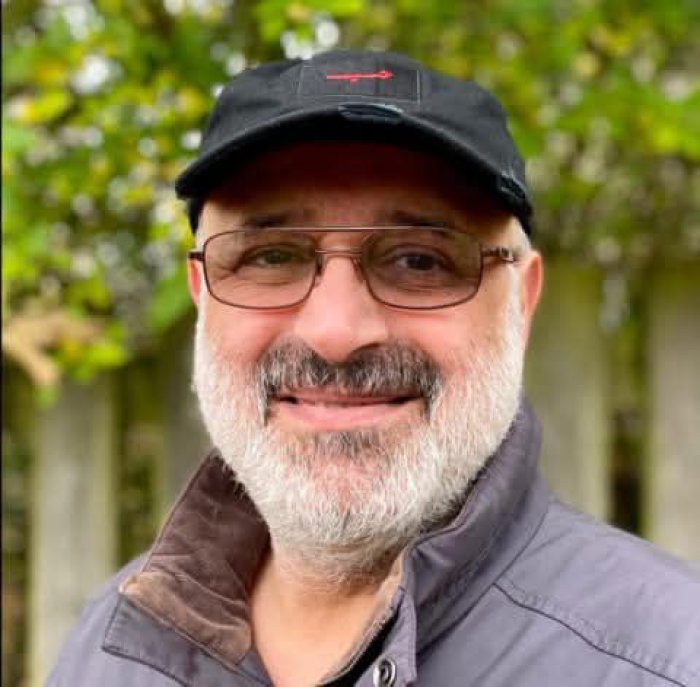 سلسلة رموز فلسطينية (154)... الشاعر إياد حياتلة (أبو عاطف)