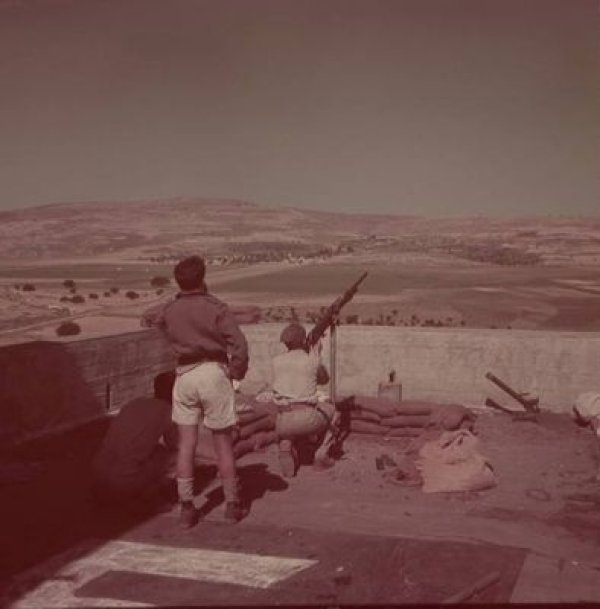 صورة نادرة لقرية الطنطورة بعد المجرزة عام 1948 صورة نادرة لقرية الطنطورة بعد المجرزة عام 1948