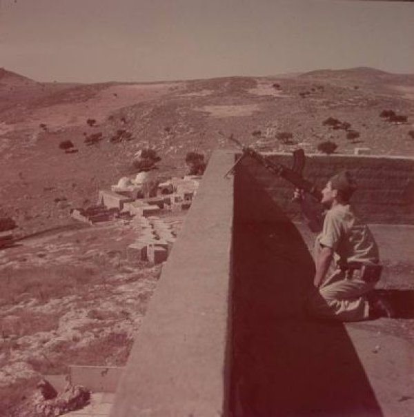 صورة نادرة لقرية الطنطورة بعد المجرزة عام 1948 صورة نادرة لقرية الطنطورة بعد المجرزة عام 1948