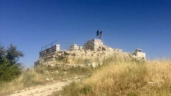 جزء من قلعة القسطل جزء من قلعة القسطل