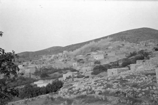 بيوت قرية ديربان قبل الاحتلال بيوت قرية ديربان قبل الاحتلال