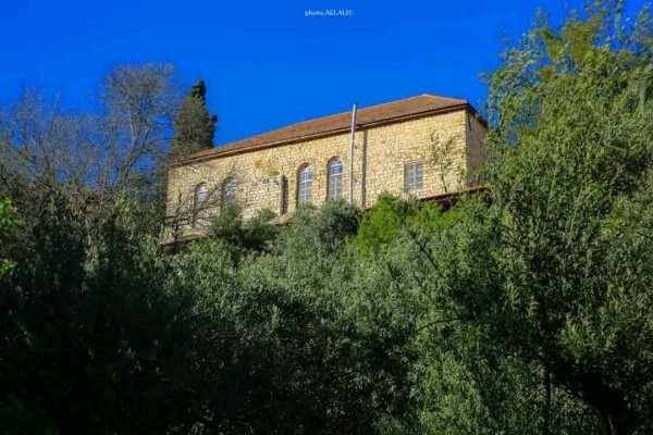 منازل قرية الجاعونة بعدسة علي علي