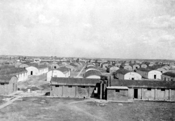 صورة مُعسكر للجيش الإنجليزي بالقرب من بلدة عبدس 1948 صورة مُعسكر للجيش الإنجليزي بالقرب من بلدة عبدس 1948