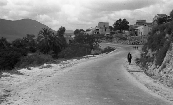 صورة نادرة لقرية عين الزيتون تعود لعام 1946 صورة نادرة لقرية عين الزيتون تعود لعام 1946