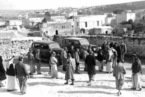 صورة لقرية صبارين تعود لعام 1940 صورة لقرية صبارين تعود لعام 1940