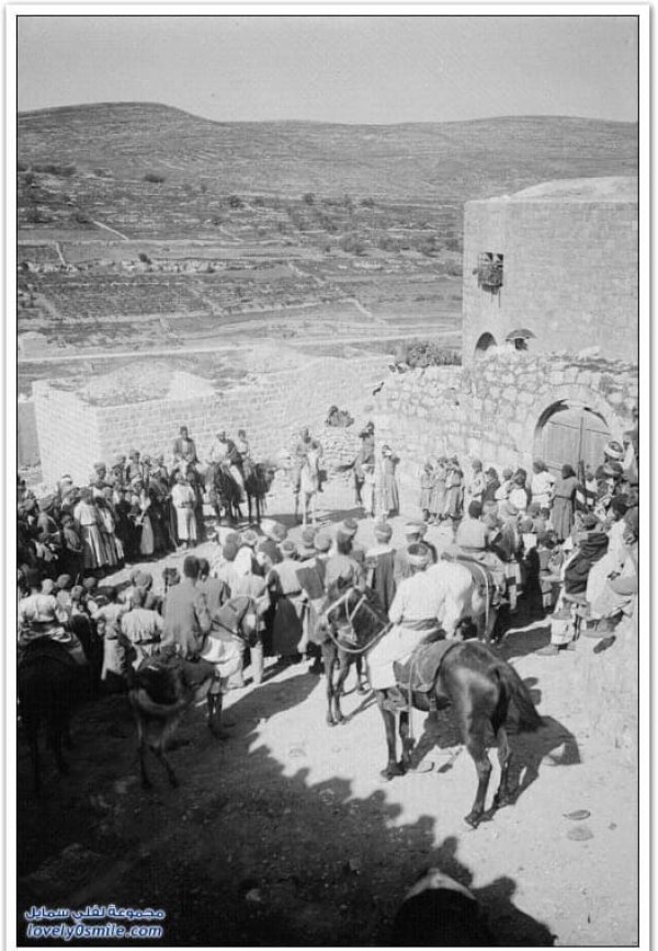 أجتماع رجال القرية