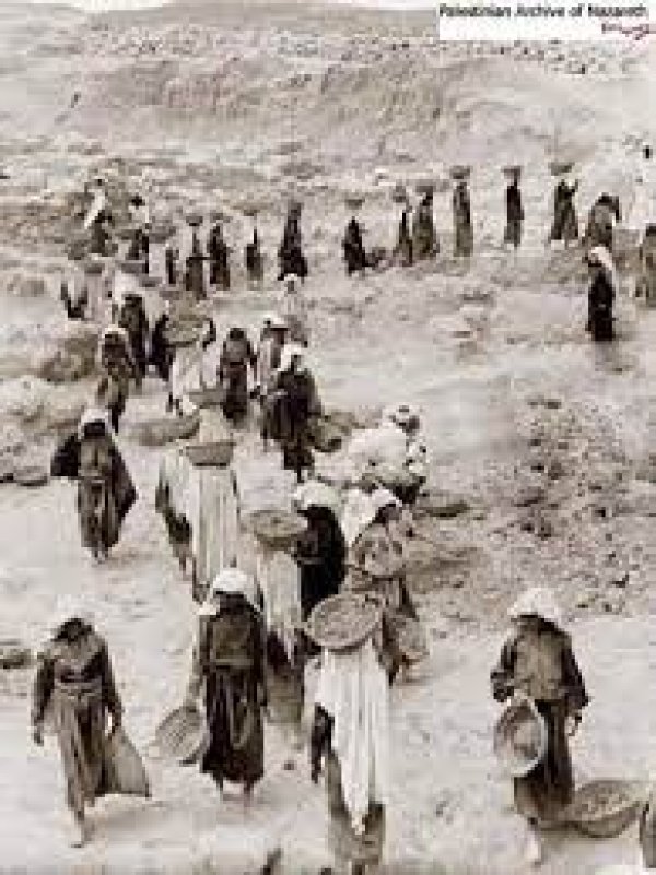 مهاجرو قرية الساخنة مهاجرو قرية الساخنة