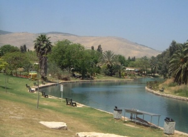 قرية الساخنة