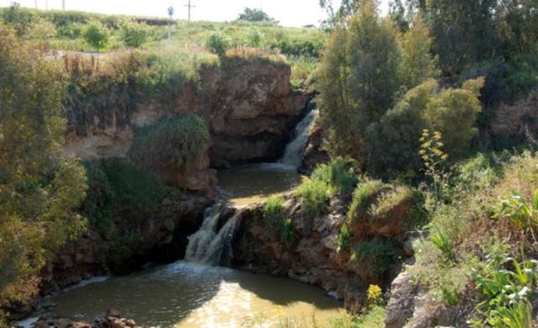 قرية الساخنة