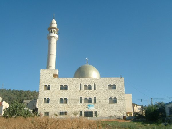 مسجد القرية