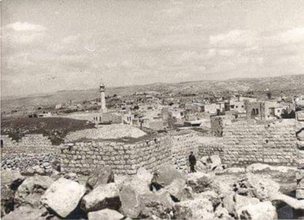 صورة نادرة لمدينة دورا في خمسينيات القرن الماضي