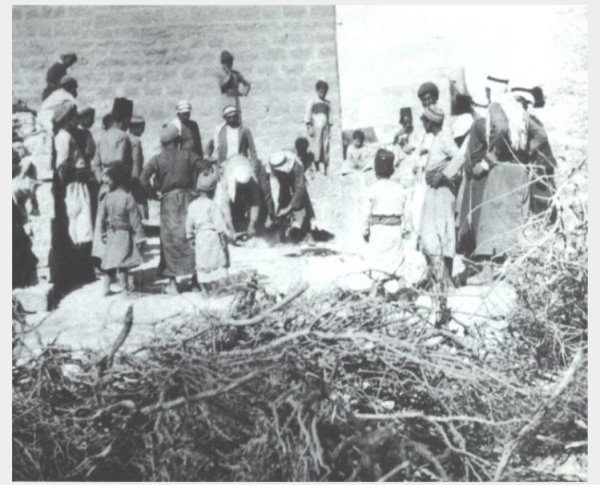 سكان القرية