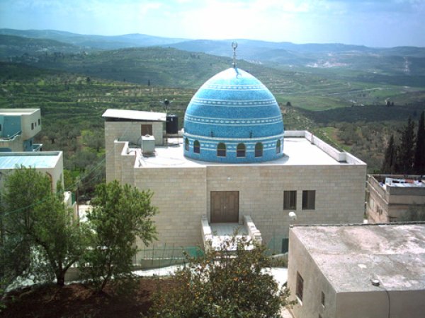 مسجد القرية