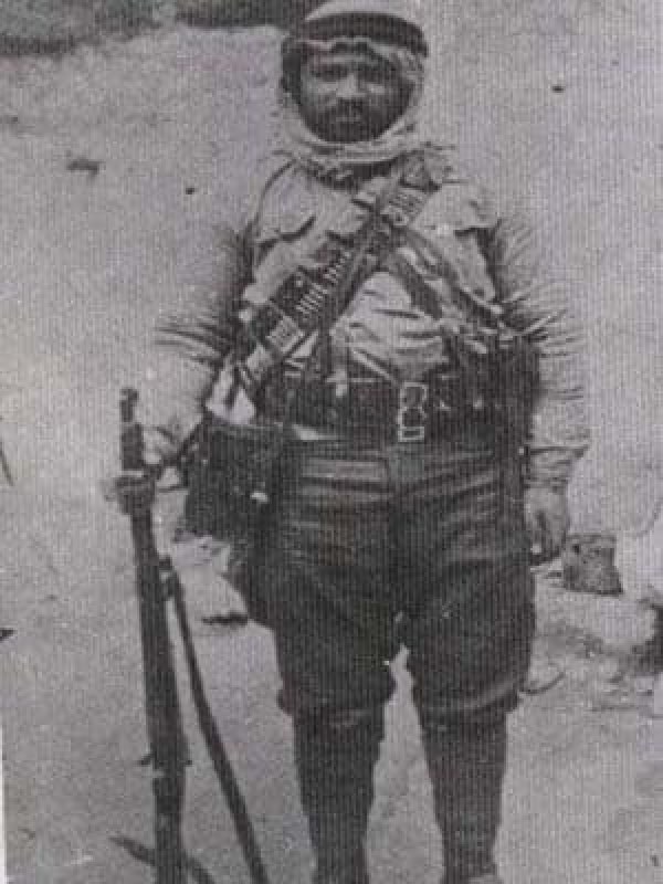 الشهيد محمد صالح حمد الغانم (1913-1938) الشهيد محمد صالح حمد الغانم (1913-1938)