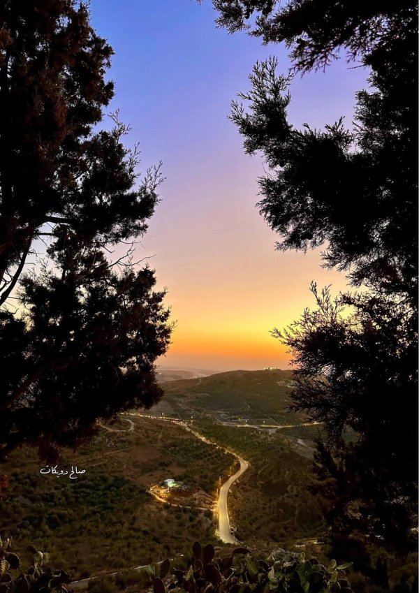 غروب الشمس من قرية عراق بورين، بعدسة: أ. صالح دويكات